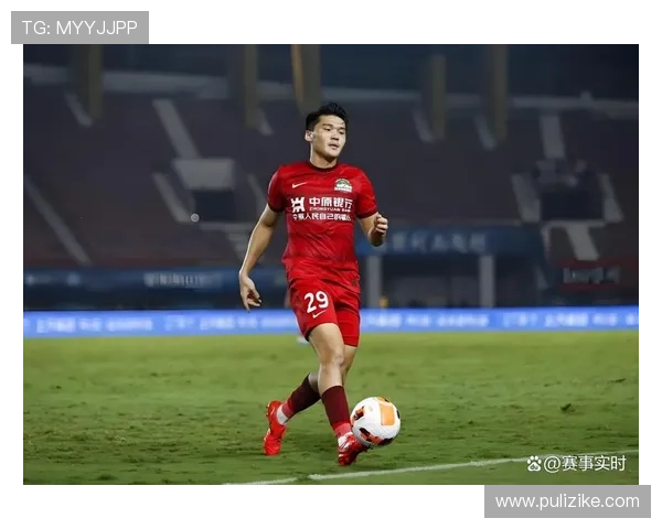 刘若钒精准横传禁区助攻对方乌龙中超赛事精彩瞬间