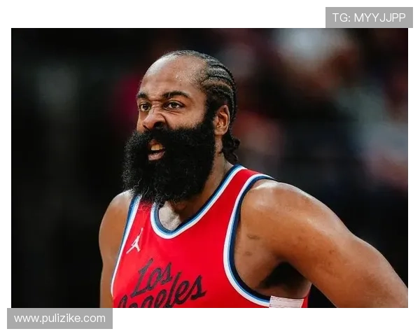 哈登半场表现低迷仅得11分负值惨淡球队遭遇重创